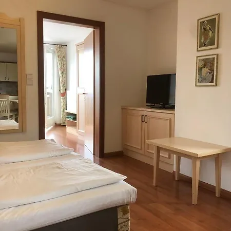 Tschivon Aparthotel 3*