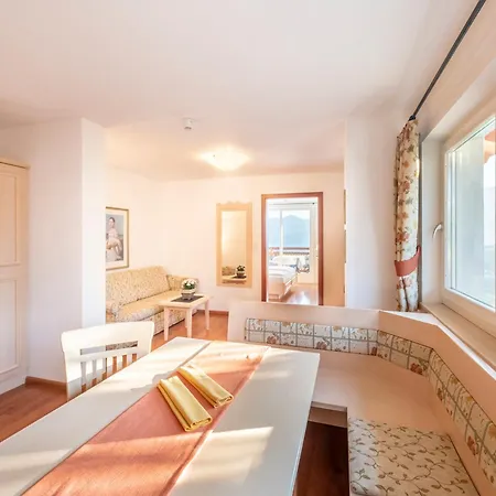 Aparthotel Tschivon