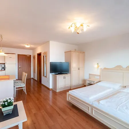 Tschivon Aparthotel Schenna