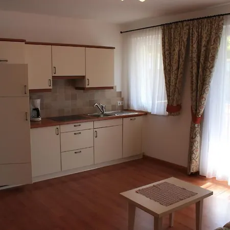 Tschivon Aparthotel 3*