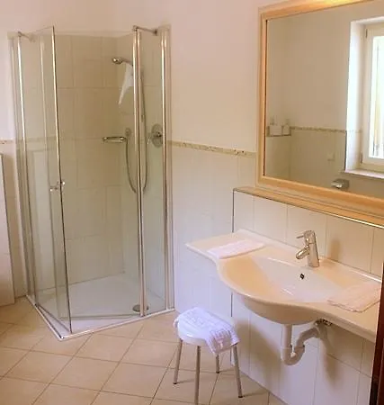 Tschivon Aparthotel Schenna