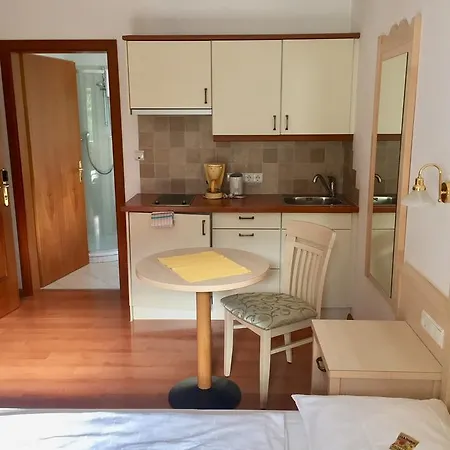 Tschivon Aparthotel Schenna